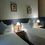 圣赫罗尼莫膳食公寓酒店 * 圣塞瓦斯蒂安