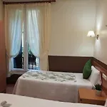 圣赫罗尼莫膳食公寓酒店 *