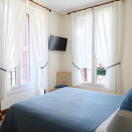 圣赫罗尼莫膳食公寓酒店 *